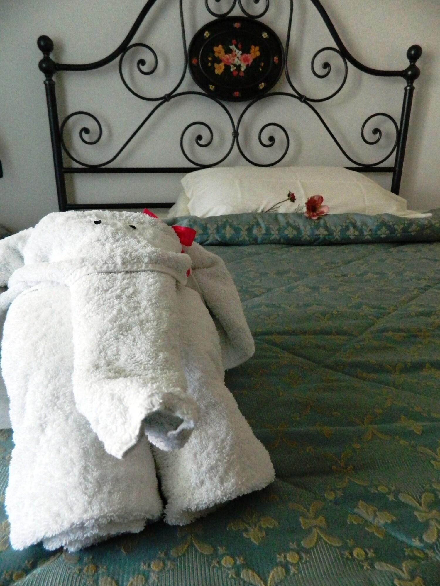 Hotel Oasi Da Paolo กัสเตลลุซโซ ภายนอก รูปภาพ