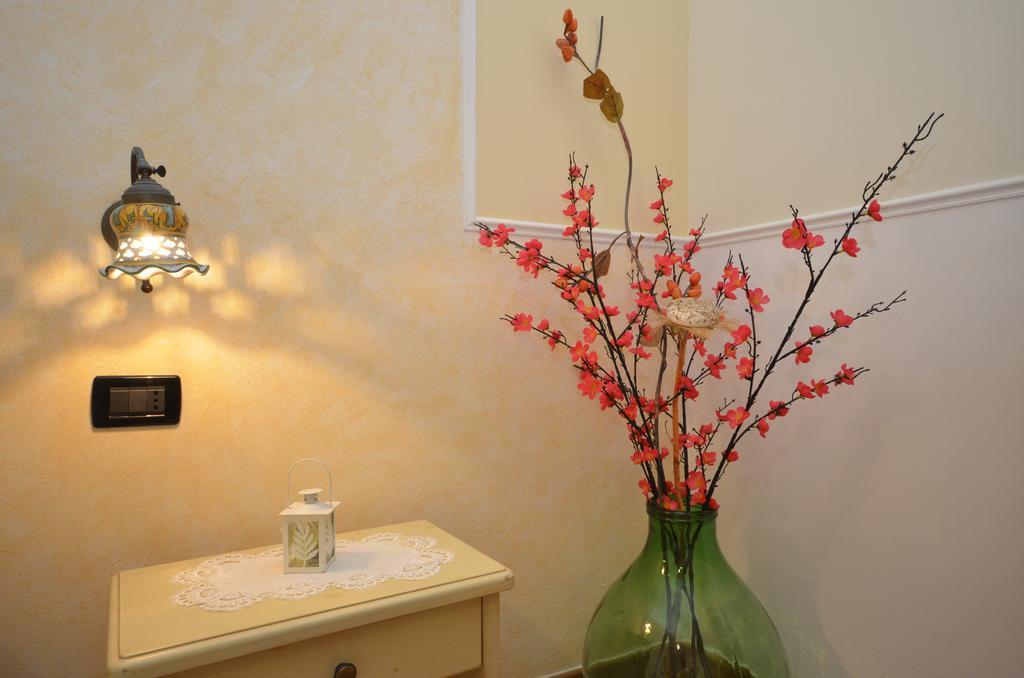Hotel Oasi Da Paolo กัสเตลลุซโซ ภายนอก รูปภาพ